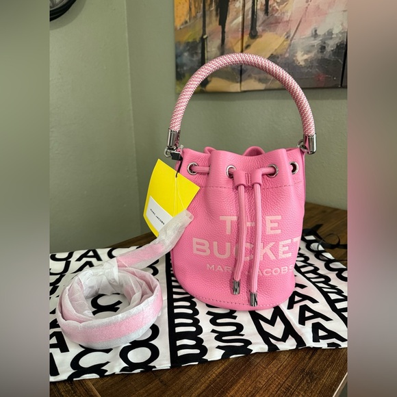 Marc Jacobs The Bucket Bag - Picture 9 of 14